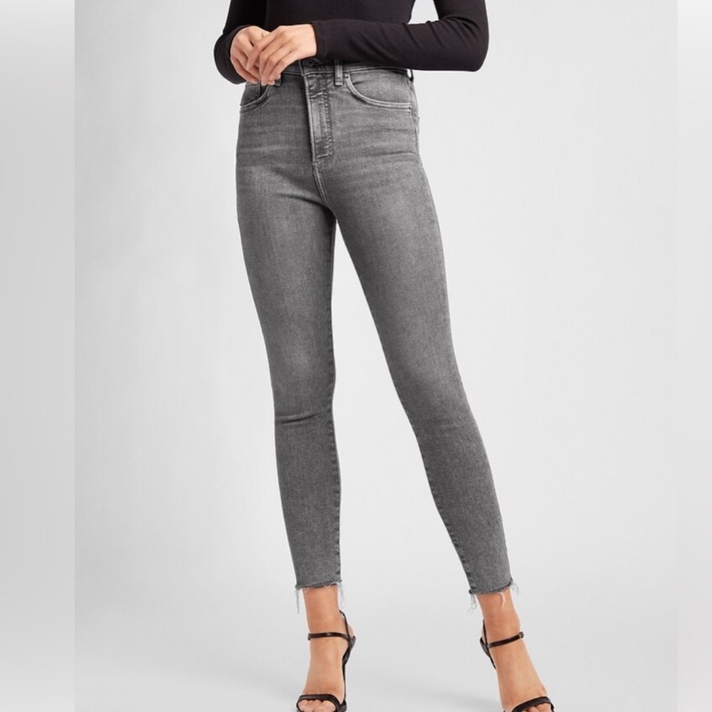 Express Women's Skinny Jeans in Grey